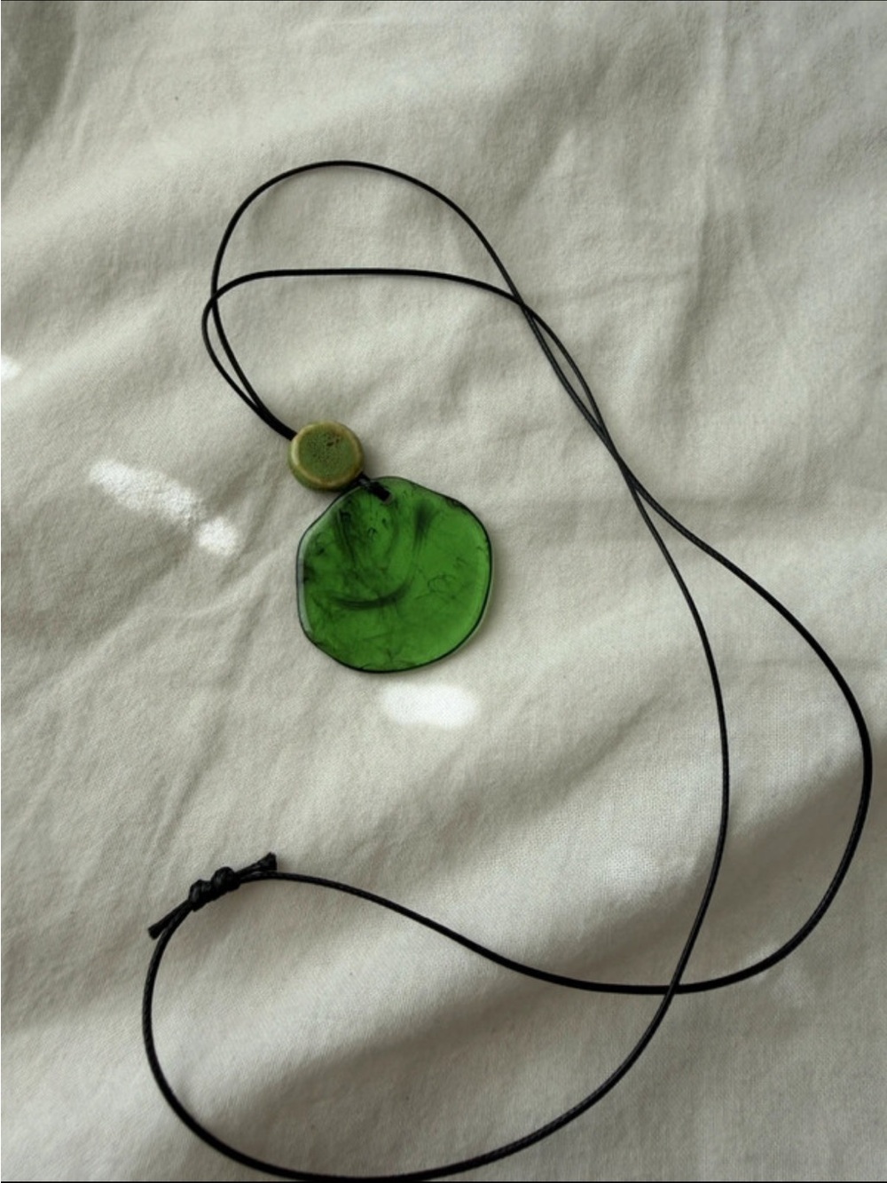 Green Hobo Pendant Necklace